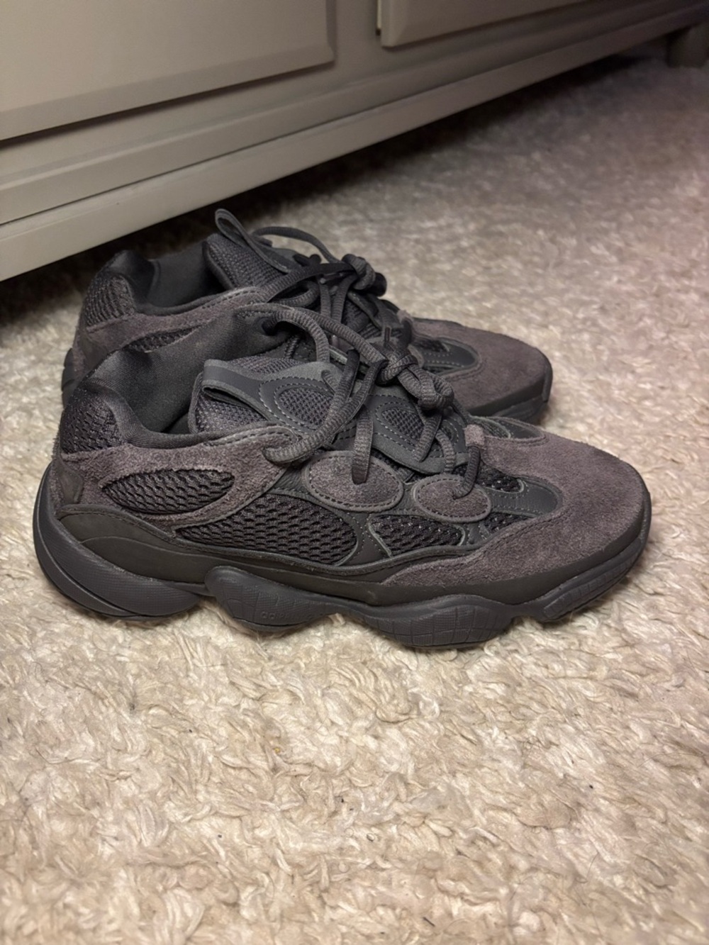 Adidas yeezy 500 ‘utility black’